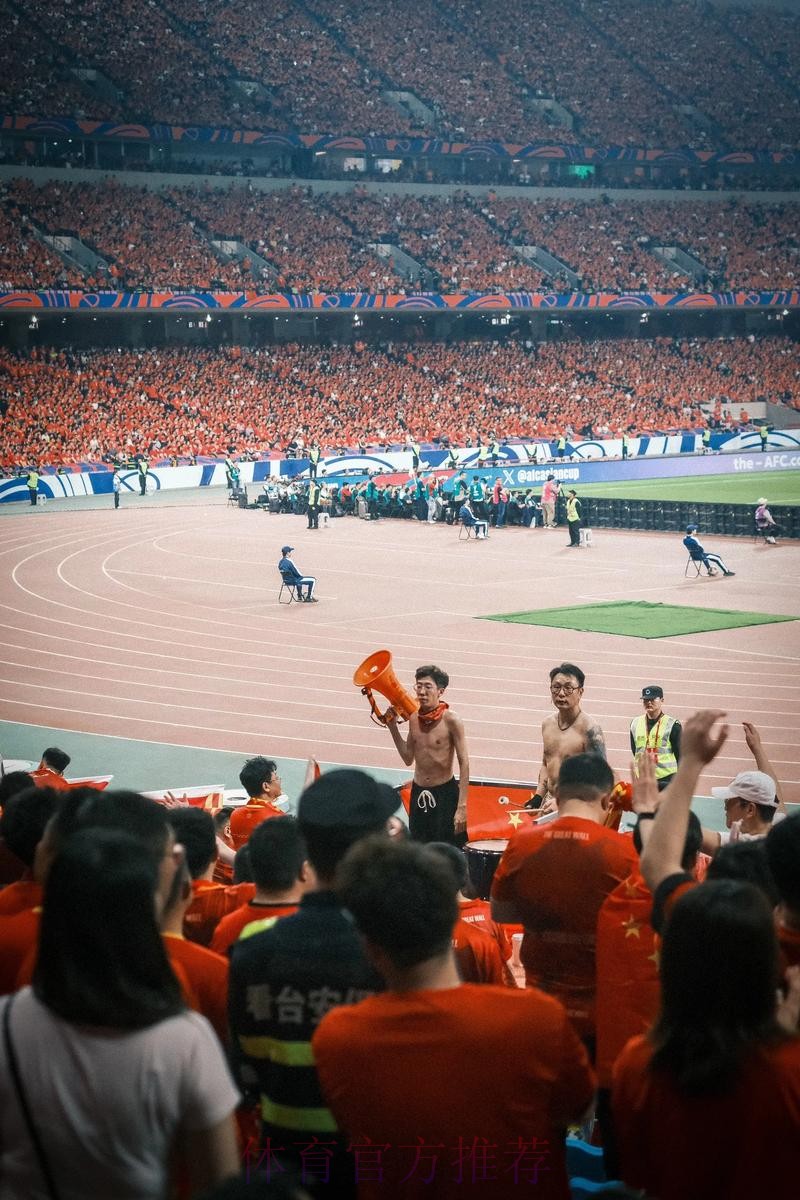 世预赛-国足0-0平伊朗 热血球迷助阵沈阳主场